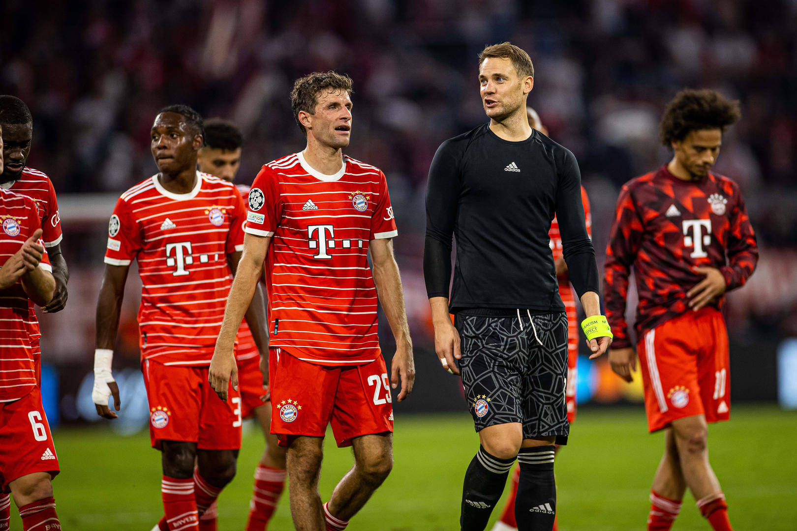 巴萨锋线的噩梦诺伊尔……_欧冠:4分钟连进两球 拜仁2-0巴萨_比赛