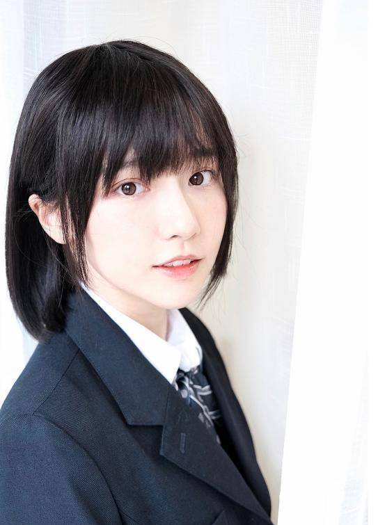 "诸葛大力"终于穿上jk制服,看清效果后,网友:这不那谁嘛_jk_穿着_头发