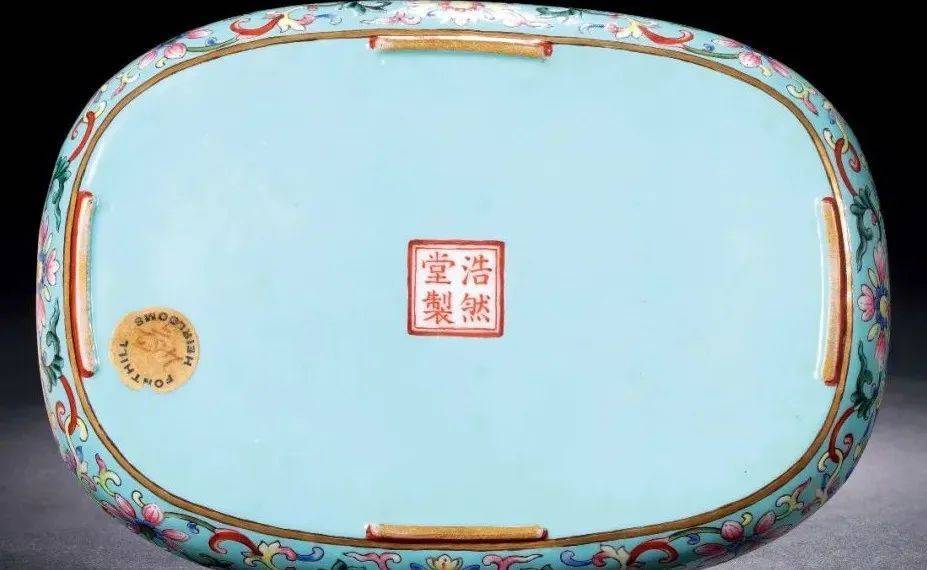 拍卖资讯| 四千六百万拍价刚刚落锤——乾隆斗彩八方瓶！_年制_直径