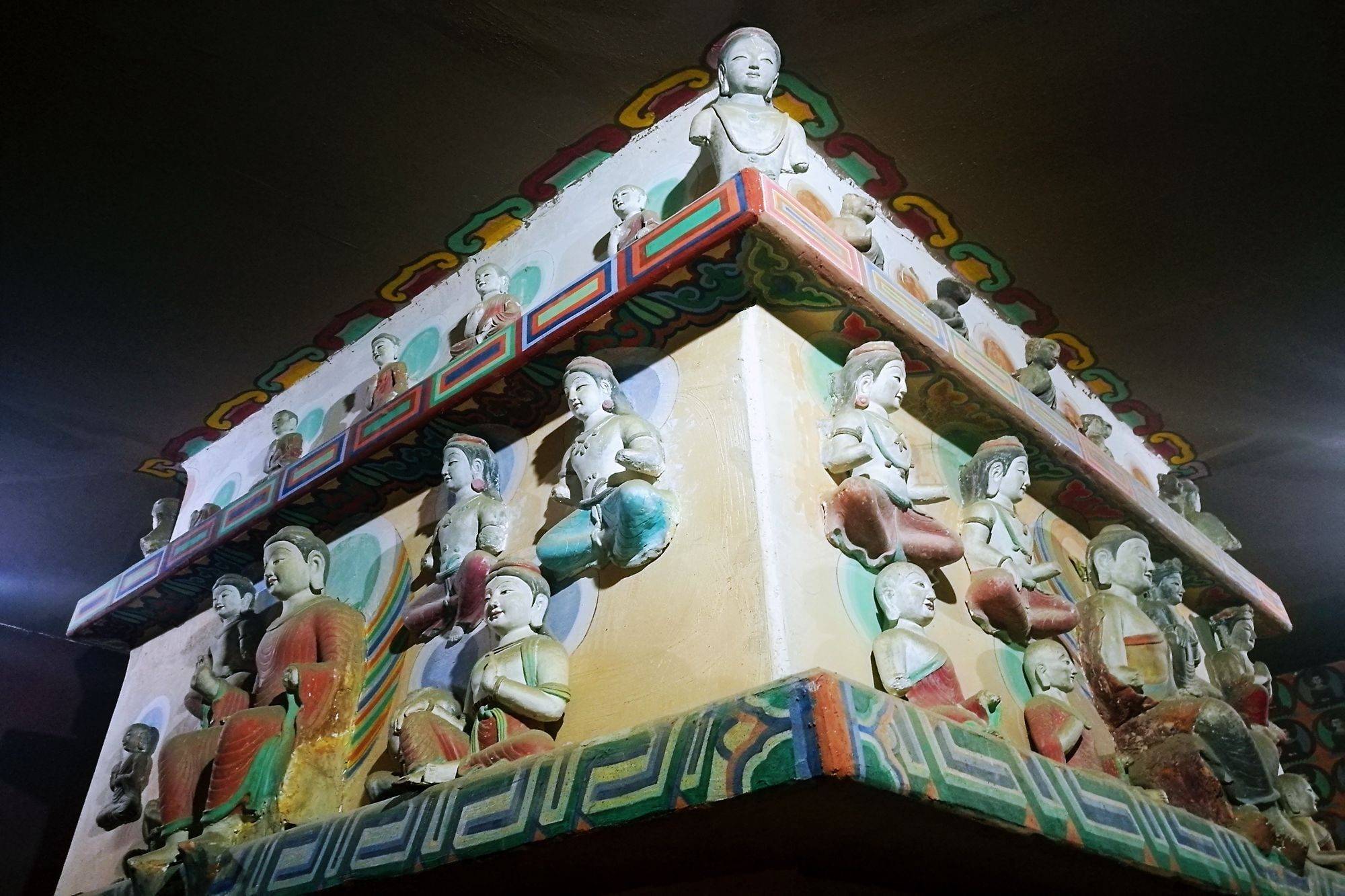 甘肃张掖有一座大佛寺,历史悠久,环境清幽,寺中造像精美绝伦_西夏