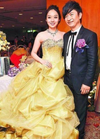 曾为选美比赛冠军,而今54岁黄舒骏再当爹_张菁芳_母亲_妈妈咪