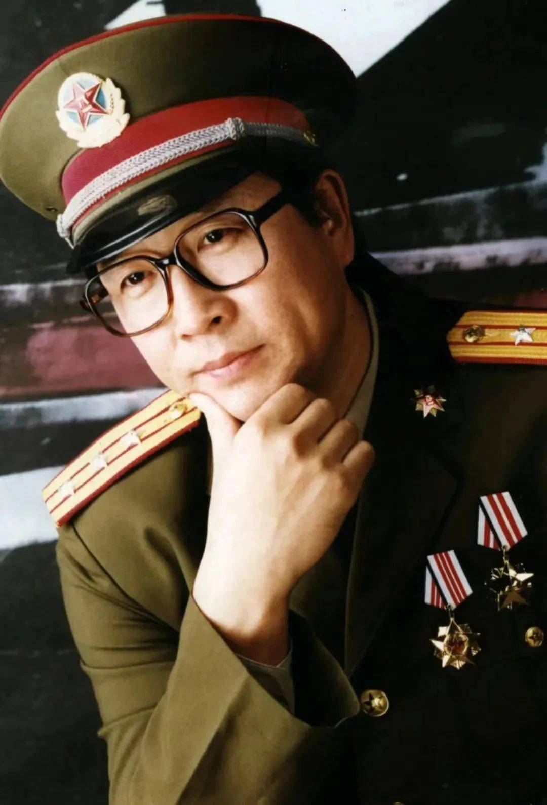 朗诵简介葛江洋,解放军退役大校,井冈山红军后代报告团成员,于都长征