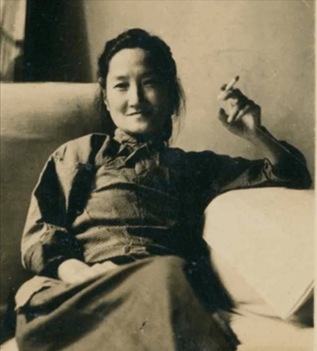 陆小曼去世后,其继子收到一封信,回复三个理由,令她无葬身之地_志摩