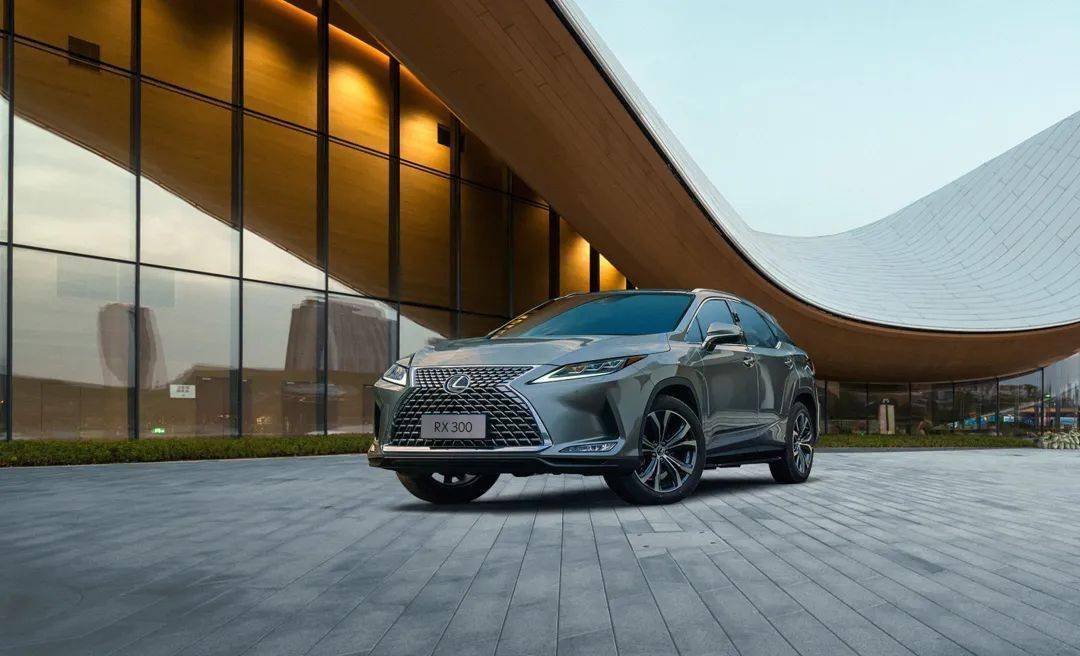 雷克萨斯RX300丨一眼让人心生“享”往_搜狐汽车_搜狐网