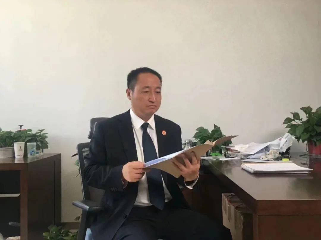 2012年9月,彬州市人民法院实行少年审判集中管辖,在