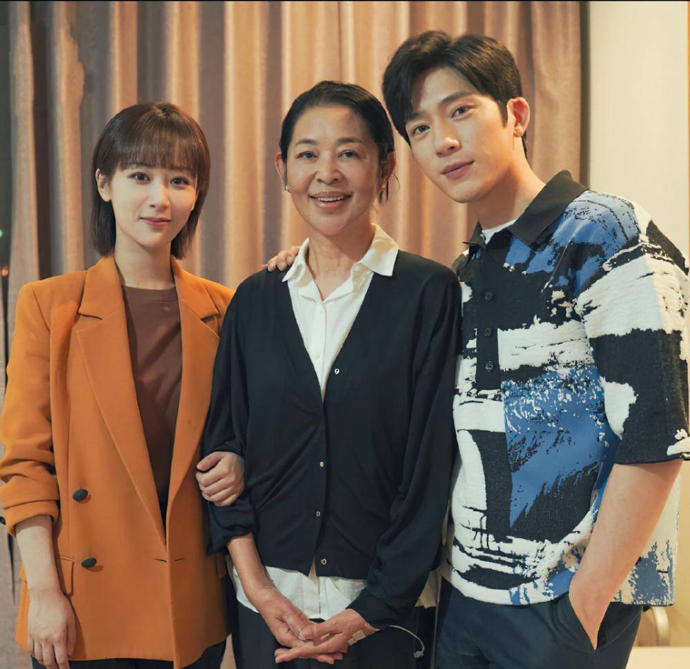 杨紫怀疑井柏然想喂胖自己,坦言两人的关系更像是一对欢喜冤家_贺顿