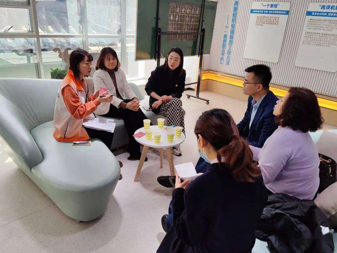 “社工站”如何深挖在地资源,激活多元服务? | 社工课_一社区_解放路街道_需求