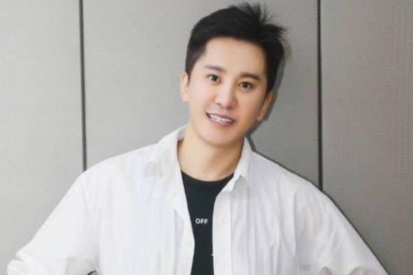 《涛声依旧》毛宁,从顶流歌星到无人问津,他到底做错什么了?