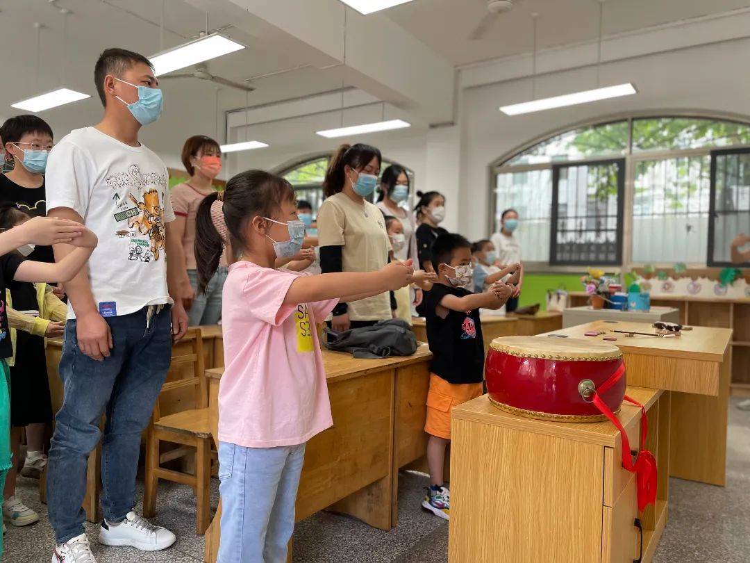 江苏省南通市虹桥小学一年级新生入学记_校园_朱砂_成长