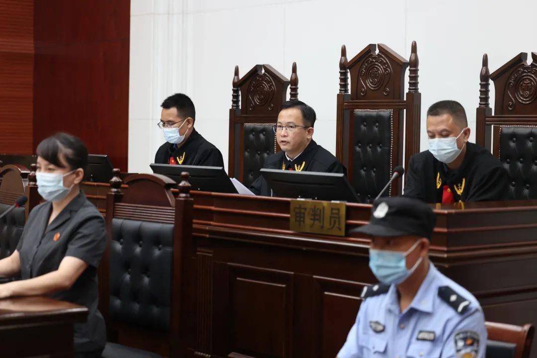 黄志愿涉嫌受贿案在贵港开庭审理_德保县_被告人_百色市