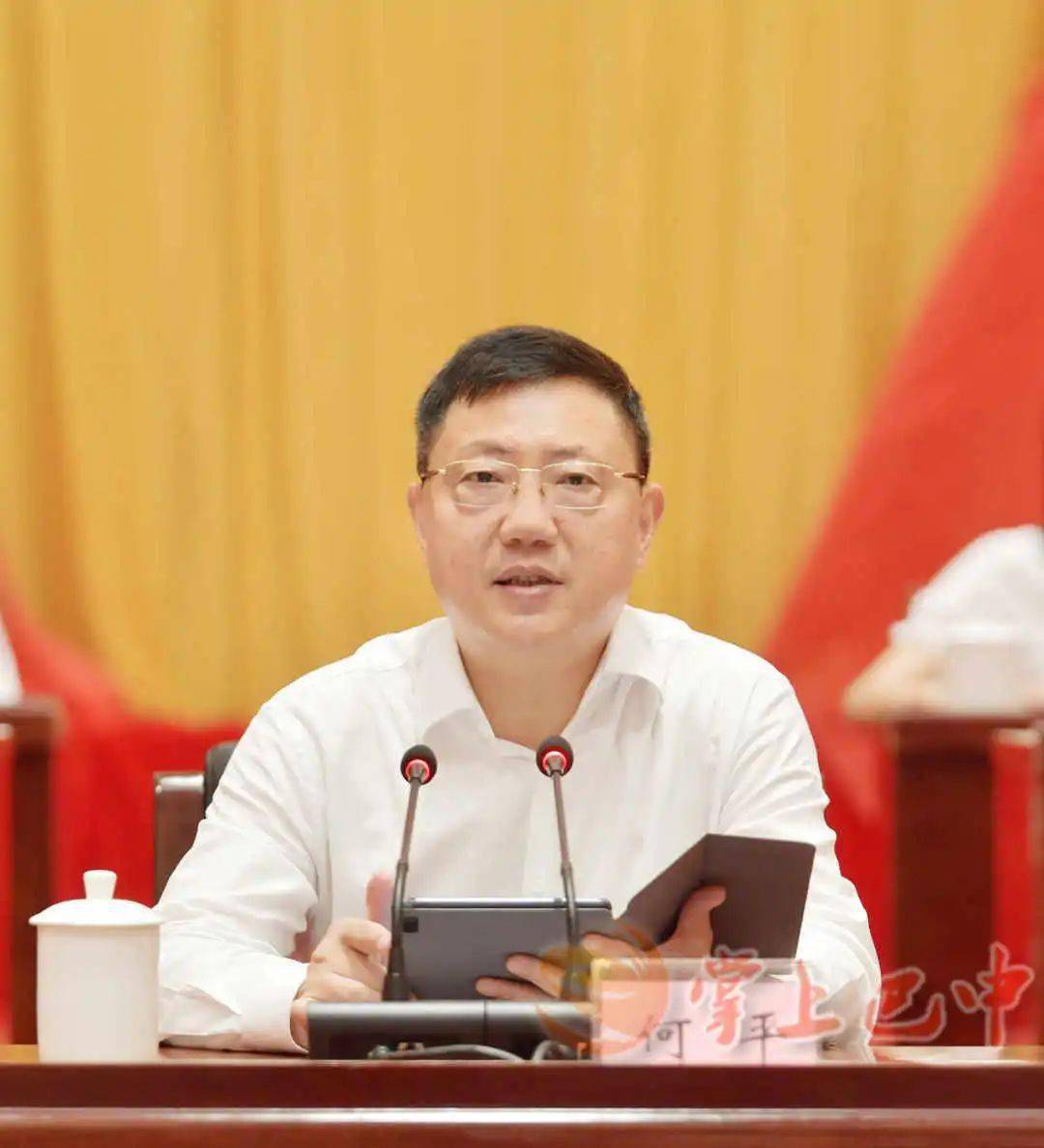 巴中市工会第五次代表大会召开 何平出席并讲话