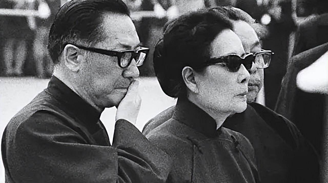 蒋纬国找戴季陶问生父是谁,戴说了句话,后被外人赞誉"巧妙"_宋美龄