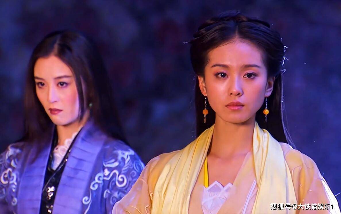 刘诗诗学舞蹈出身,身段优美,气质独特,仪态端方,与黄衫女子的契合度