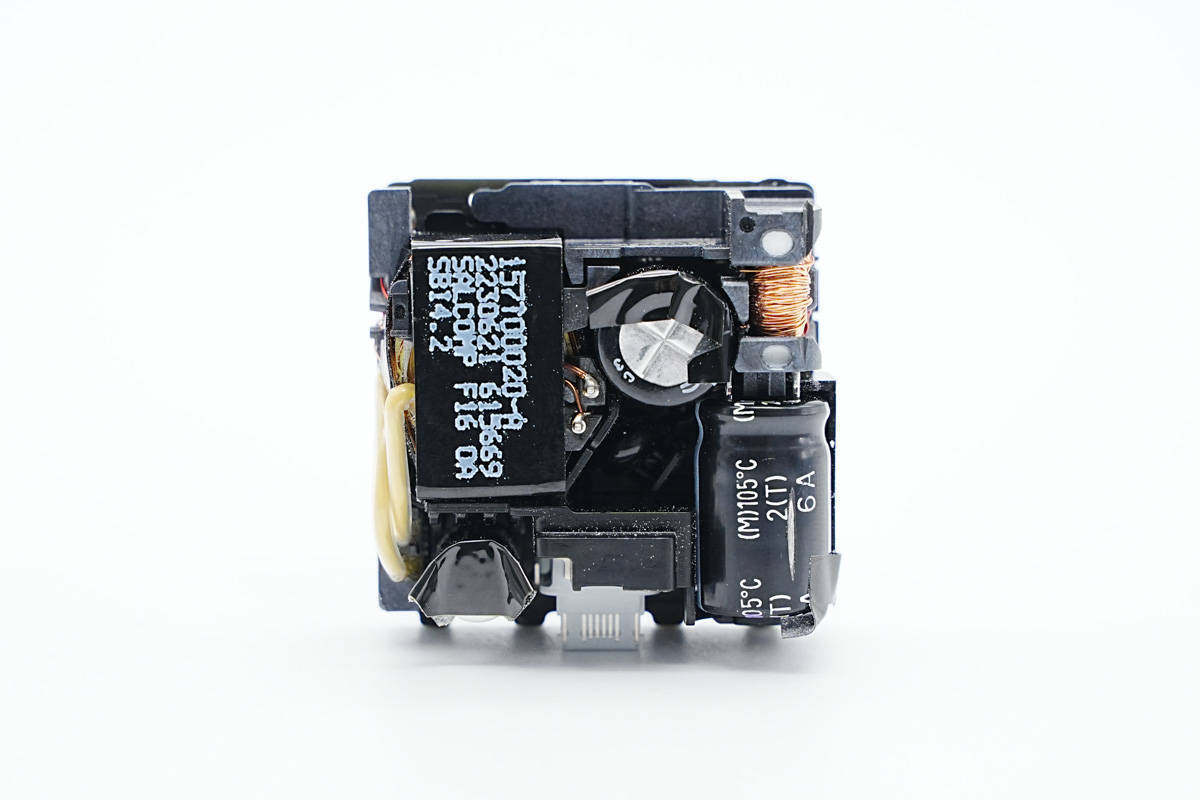 苹果iphone 14 plus原装20w快充充电器拆解_输出_整流_焊接