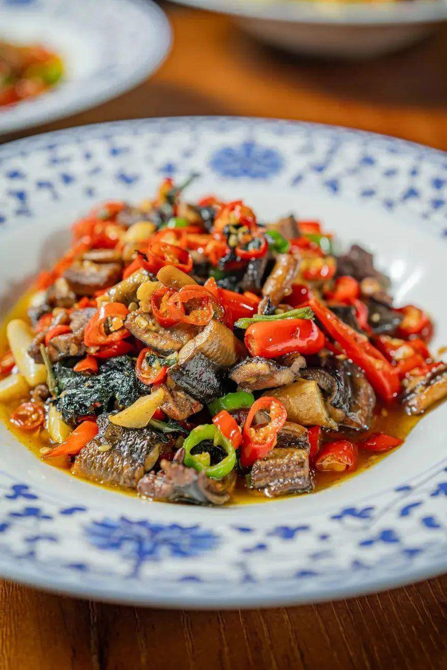 小二会员 | 吃衢州菜,好吃辣上瘾来"公子周"·衢味鲜辣坊就对了_a--p