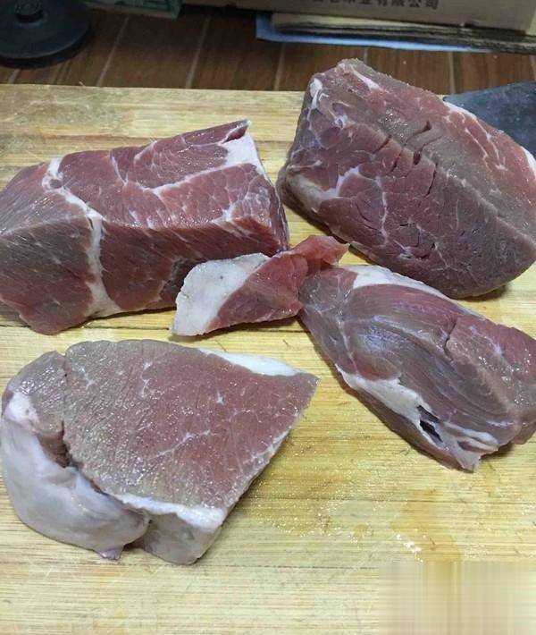 寒露过后,这肉多给家人吃,强身健体不怕冷,再贵也也要买_土豆_胡萝卜