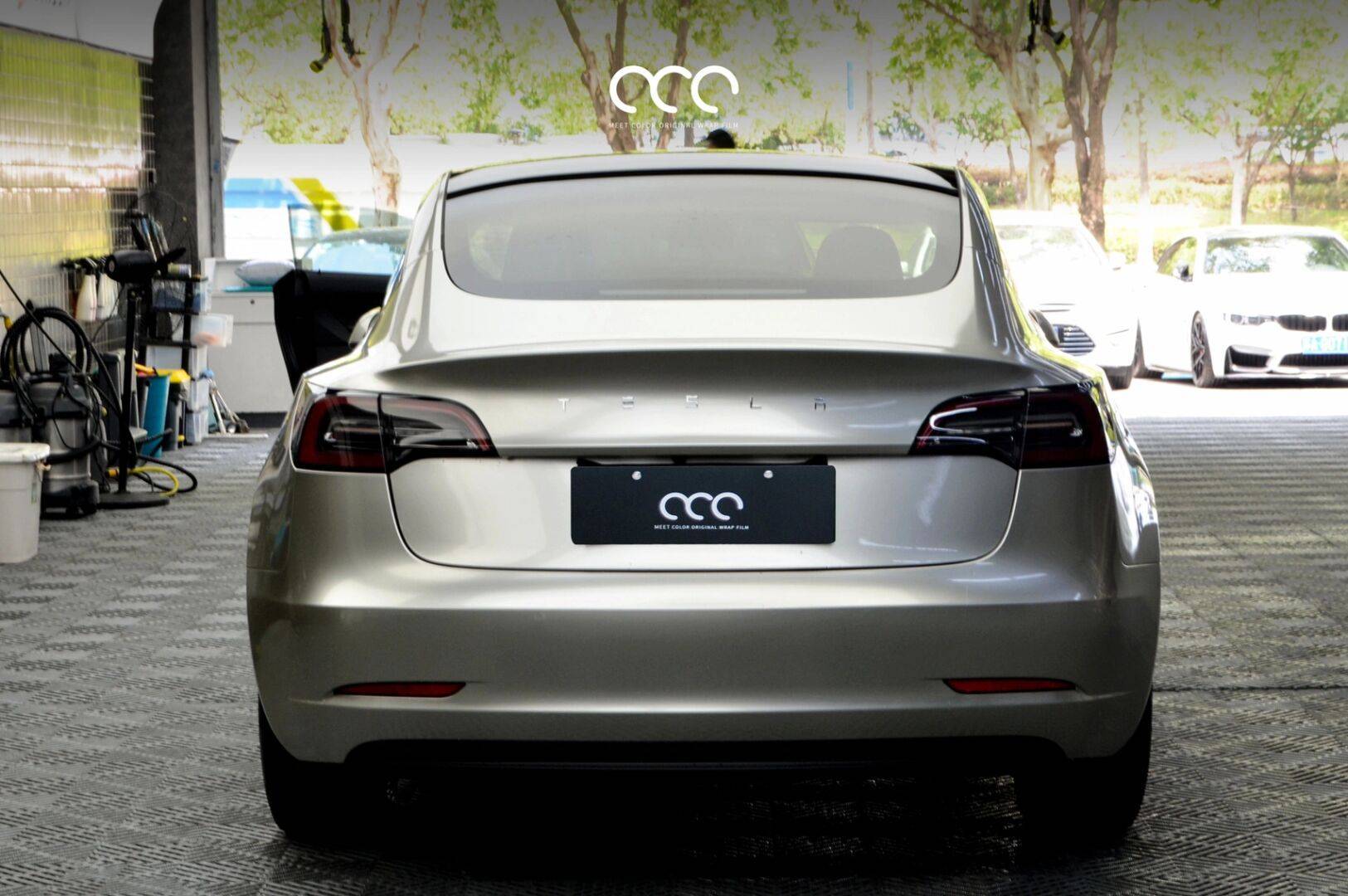 67漫彩改色膜迈巴赫香槟金,低调奢华的颜色温柔细腻高雅迷人_光芒