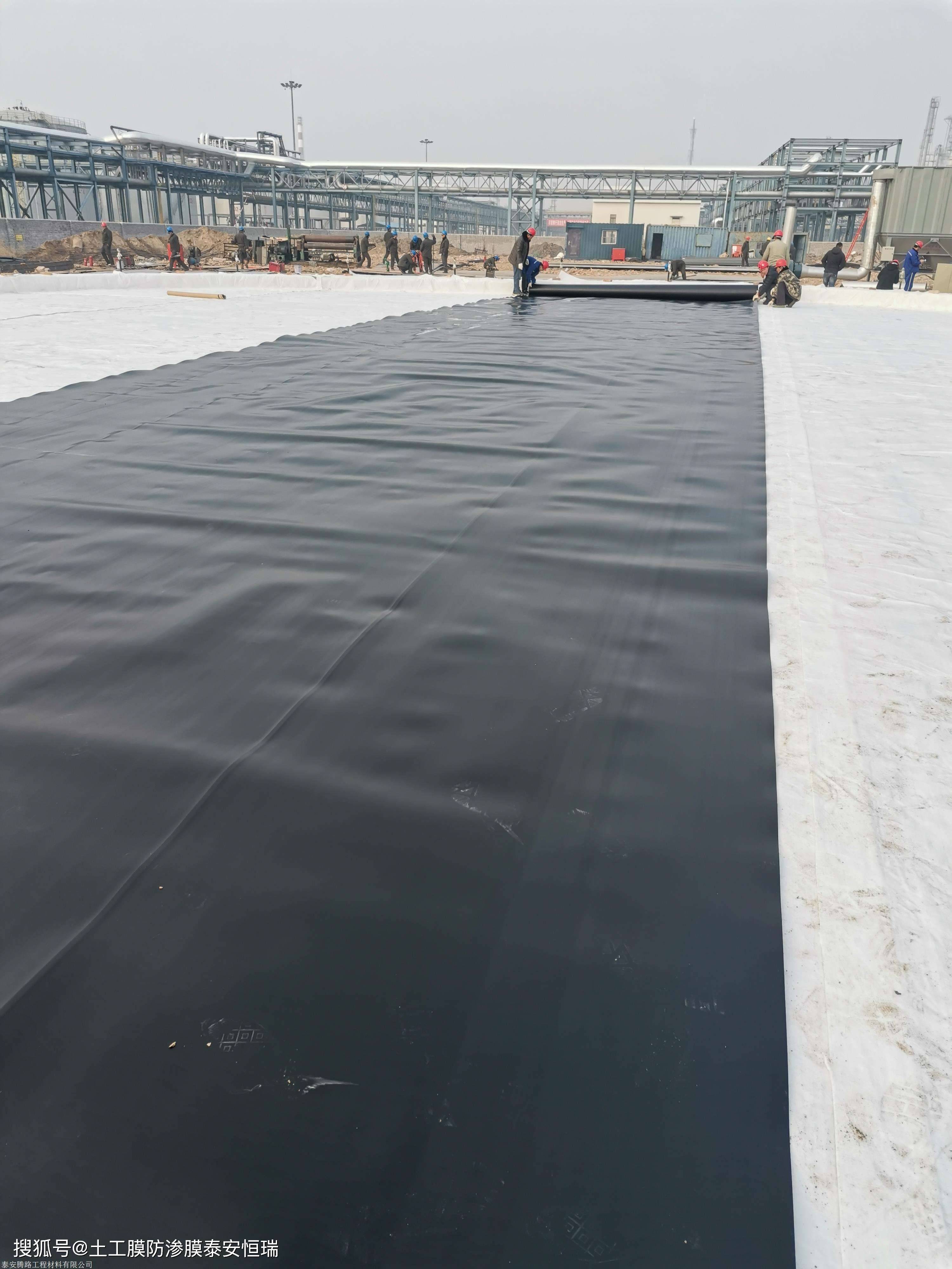 种植屋面耐根穿刺防水层2mmhdpe土工膜施工规范_卷材_宽度_基层