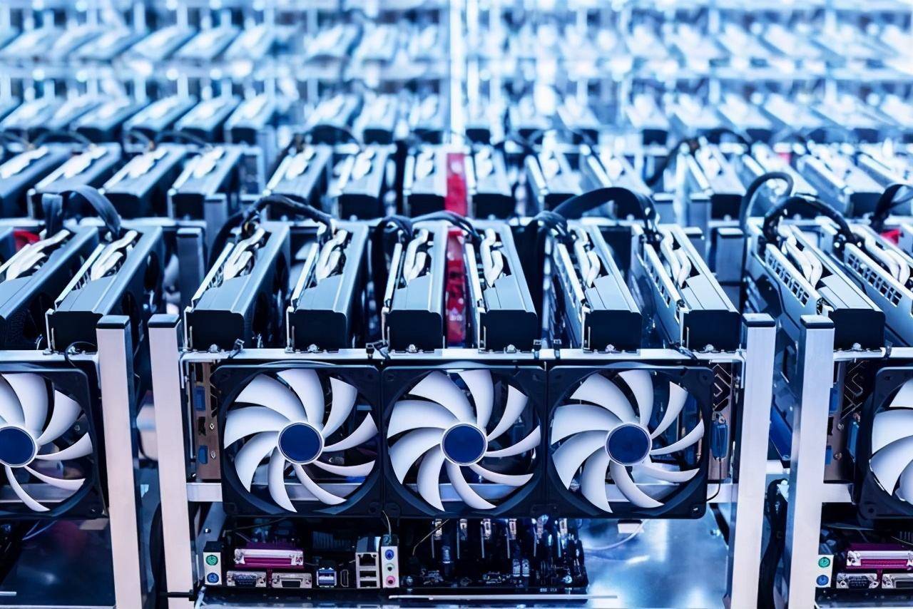 显卡崩盘矿工绝望：RTX 3080不到2500元，挖矿行业成过去式_搜狐网