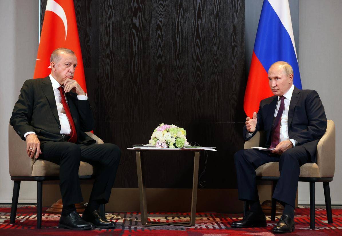 两家银行暂停使用俄罗斯“米尔”支付系统！这一国股市跌超9%，触发熔断_搜狐网