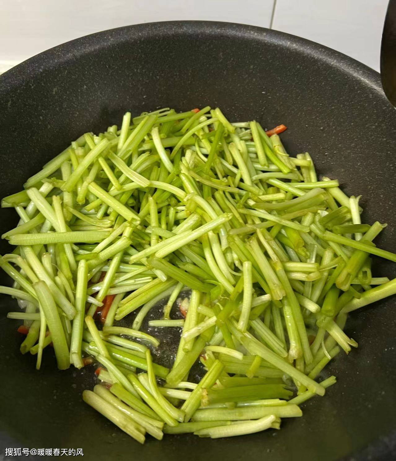 清炒水芹菜
