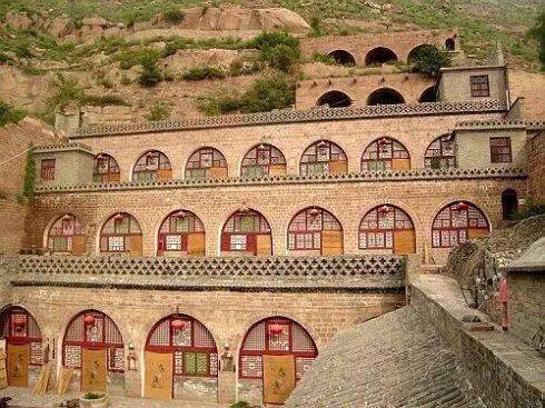 【生活地理】根据民居建筑特点判断自然环境特征!