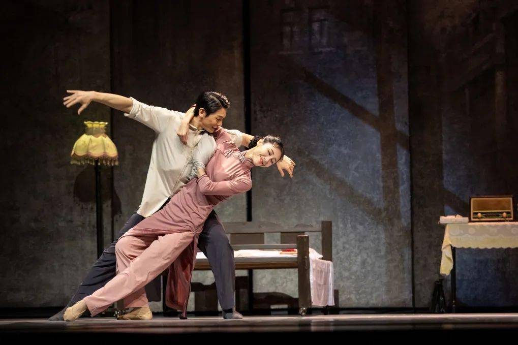 舞剧《永不消逝的电波》今晚19:30视频号线上直播!_上海街_李白_年代