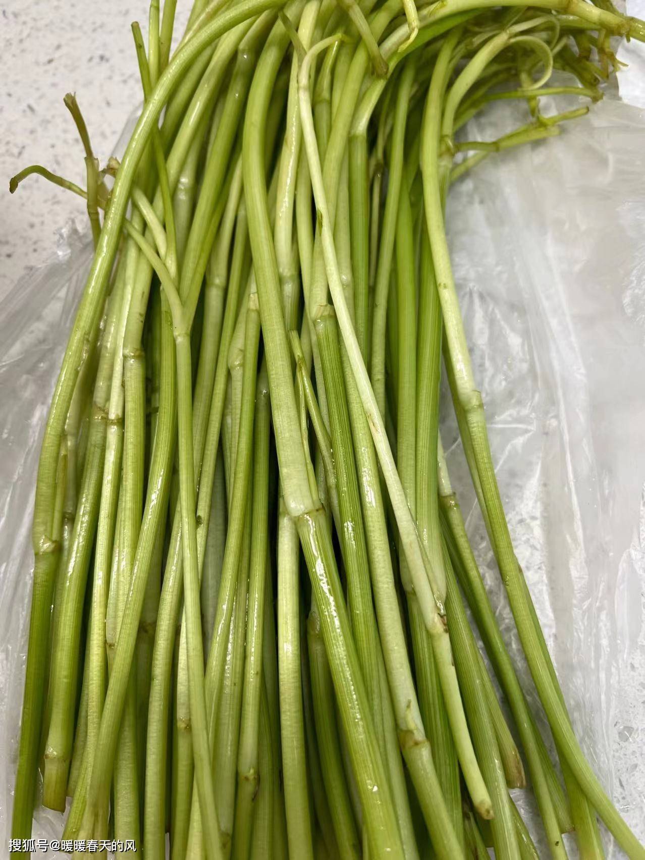 清炒水芹菜