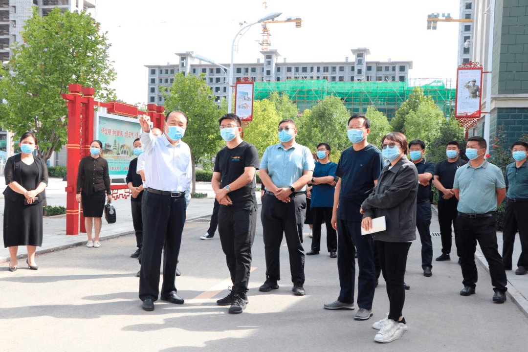 邓州市北京路学校迎接栾川县委副书记张亚磊一行考察调研