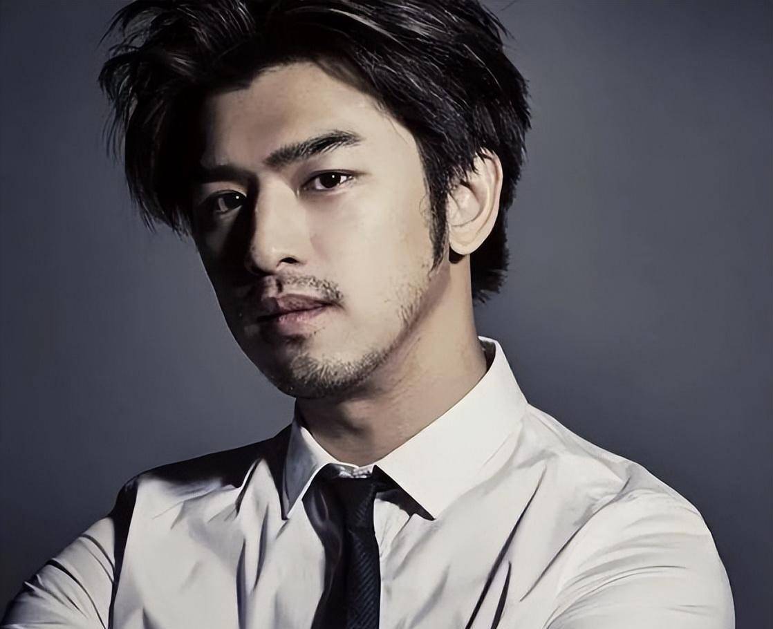 39岁陈柏霖谈恋爱10年未婚,称没打算结婚,女友只好冒险_陈廷璇_电影