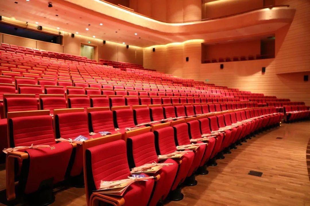 辽阳大剧院开幕两周年_艺术_文化_城市