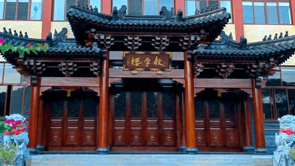 走进福安隆兴寺