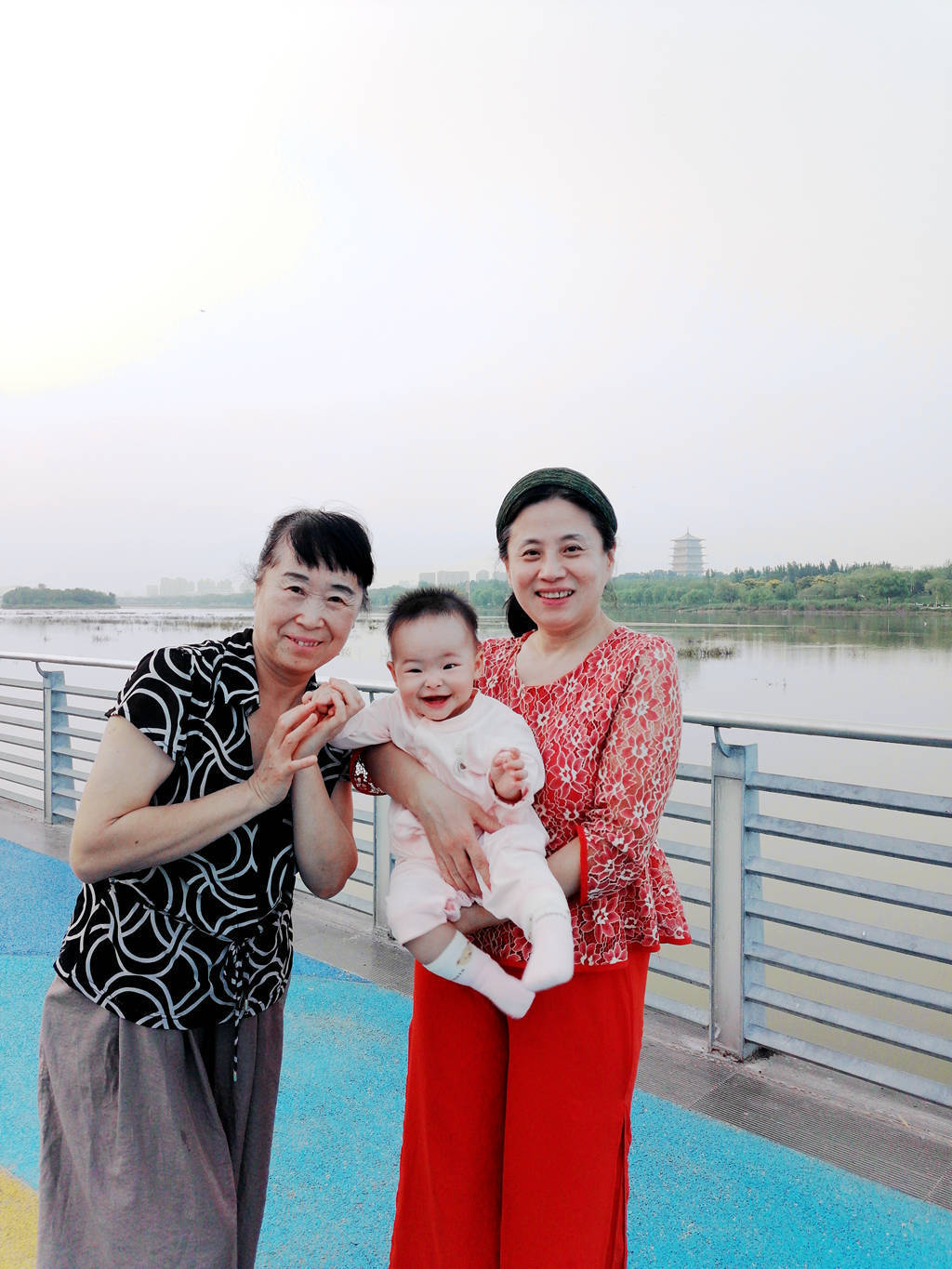 我把幸福悄悄揣进了怀里_成都_妻子_郝伟江