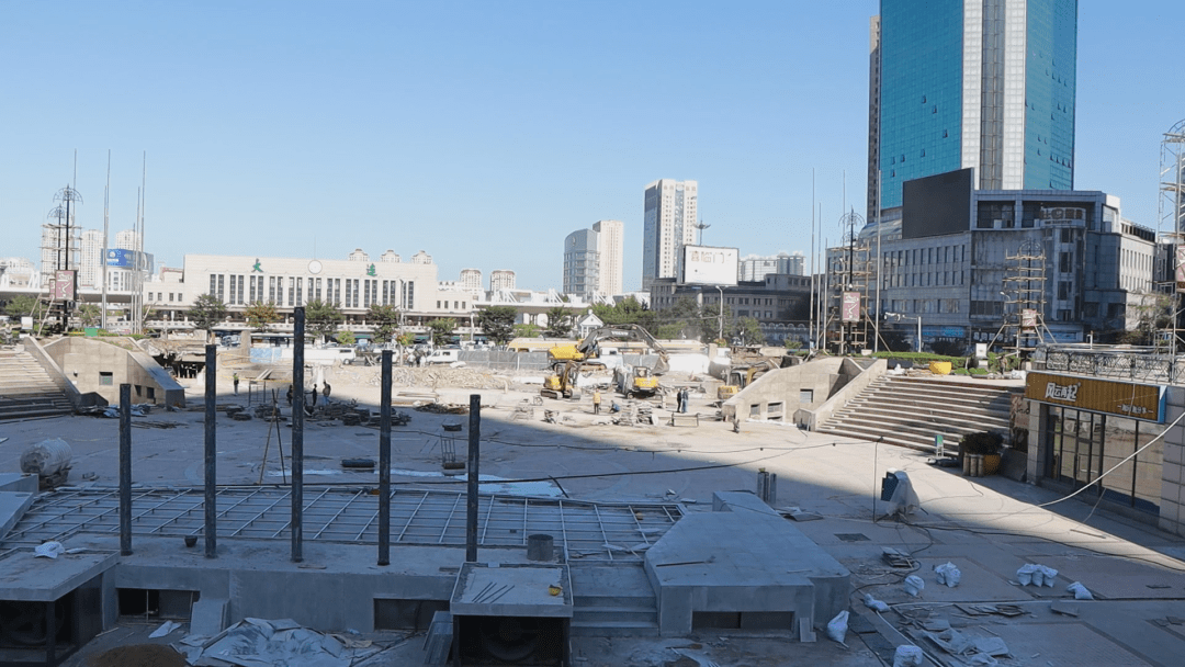 胜利广场改造中~未来这里什么样?_大连火车站_顶盖_滑板