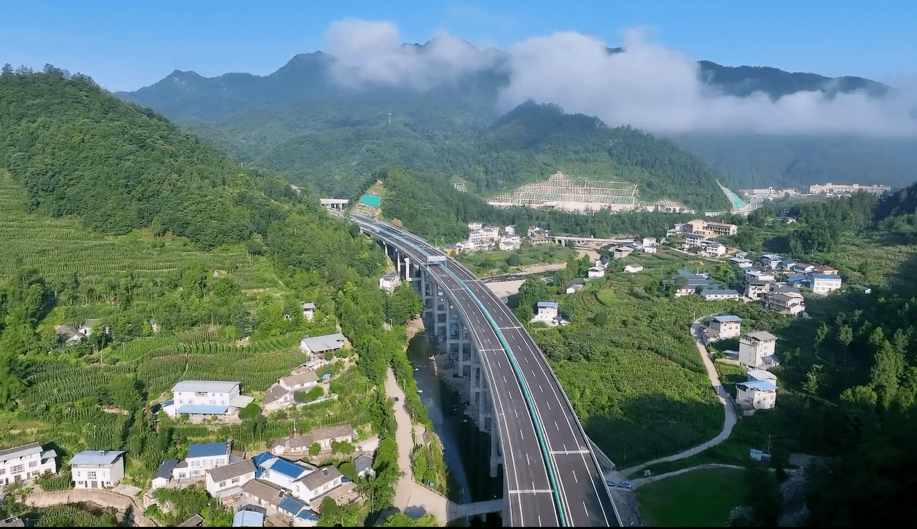 广平高速青川段出口图片