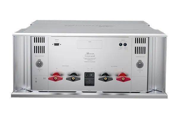 【新品速递】旗舰 159 后级缩小化:柏林之声burmester 218 后级扩大机