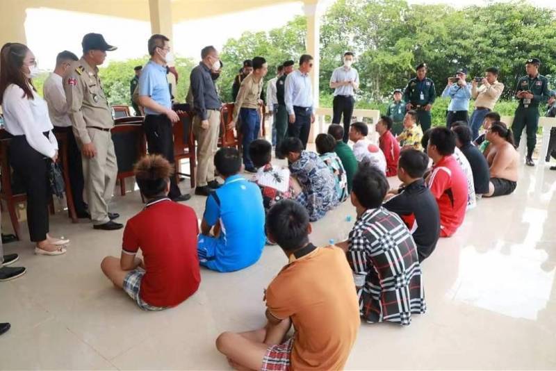 柬埔寨渔船沉没事故再有9人被越南当局救起！使馆专班赴现场