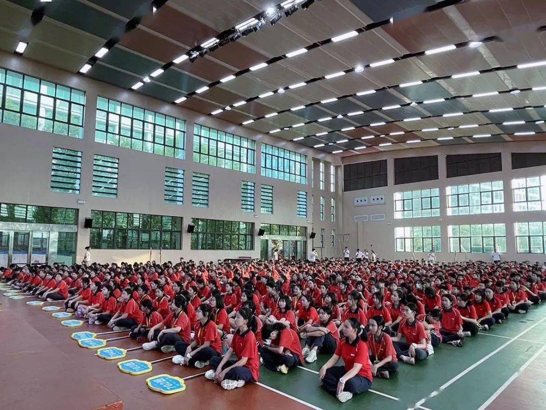 9月19日,东莞市松山湖莞美学校利用班会课时间给七,八年级的同学们