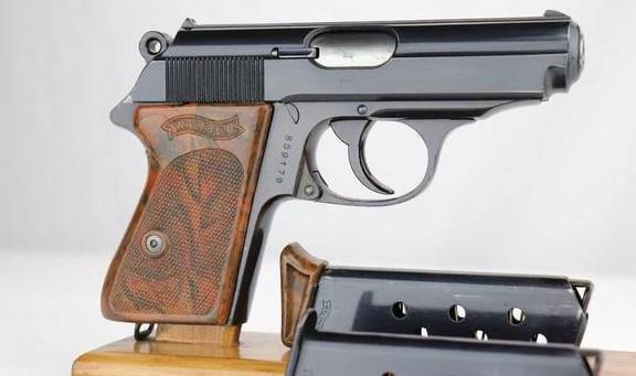 沃尔特ppk手枪 传奇间谍邦德的最爱 罕见原盒收藏珍品价值几何?