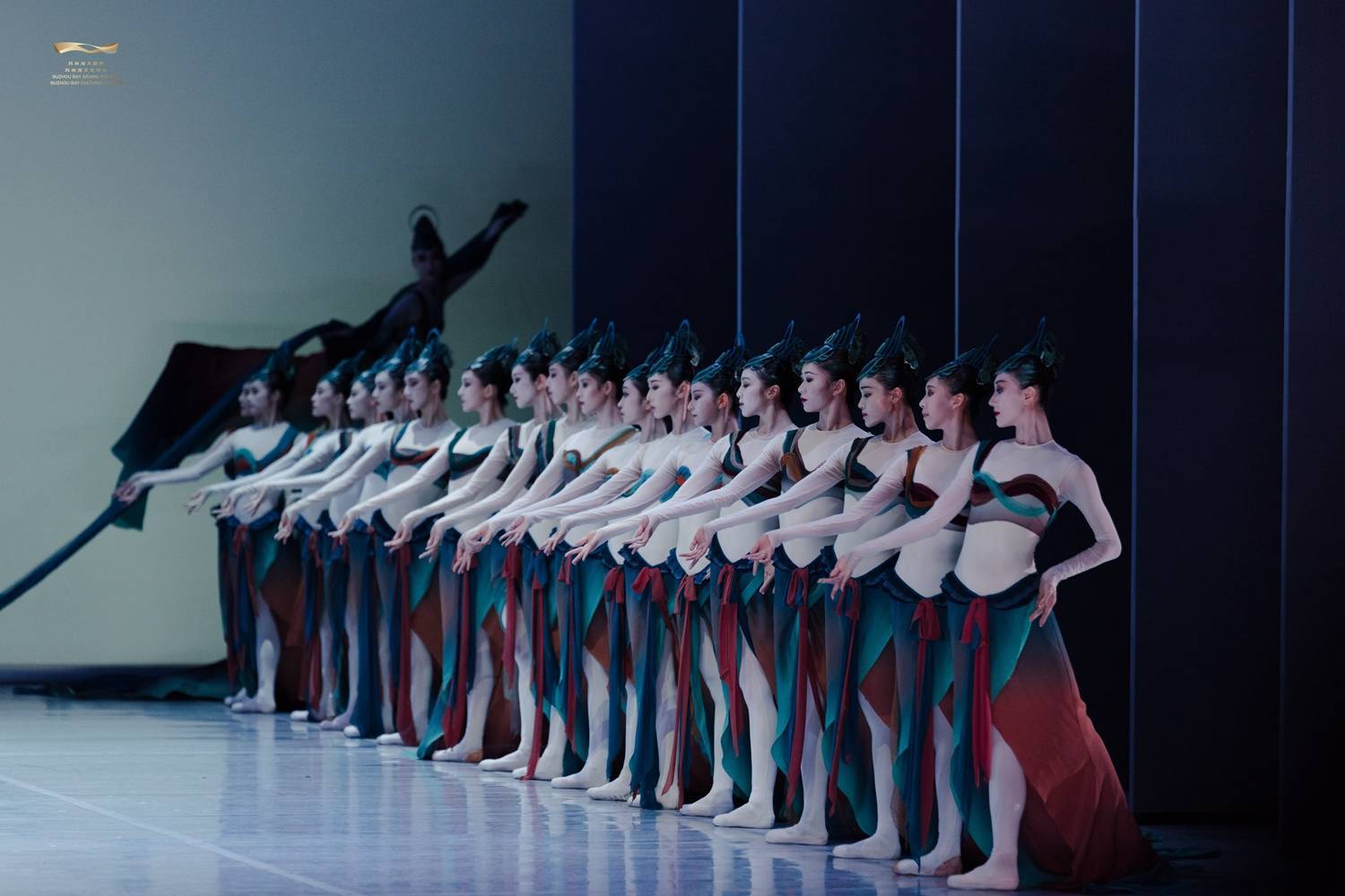 芭蕾舞剧《敦煌》首次在苏州亮相,足尖演绎敦煌大爱_中央芭蕾舞团