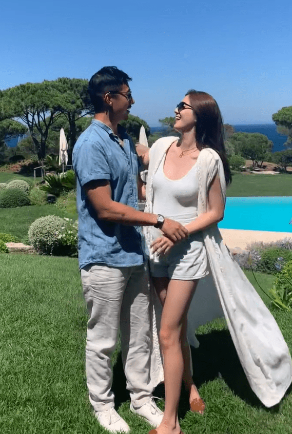 吴千语和施伯雄官宣恋情!