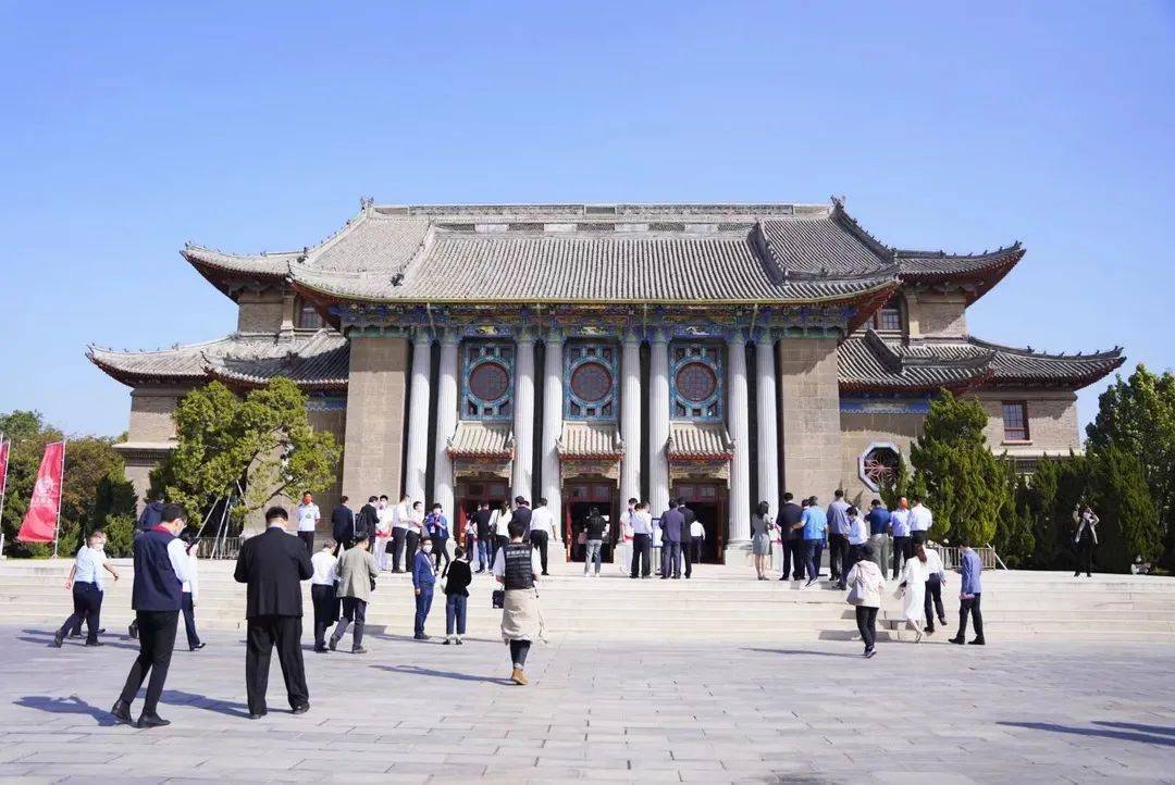 河南大學(xué)110周年_河南大學(xué)有幾個(gè)校區(qū)_河南大學(xué)歷史變遷