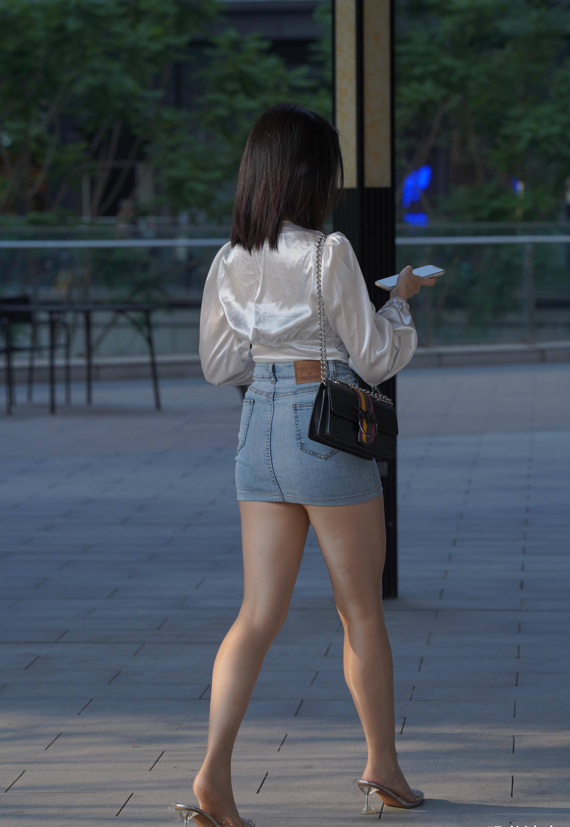成龙培训新人大型双标现场