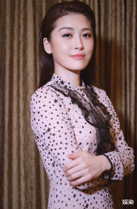 傅程鹏前妻程素:捧红丈夫,陪他21年从无到有,却在41岁被分手_事业