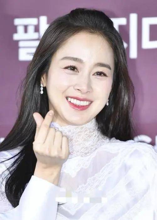 江苏苏王-一代女神金泰熙的颜值变化史_漂亮_五官_轮廓