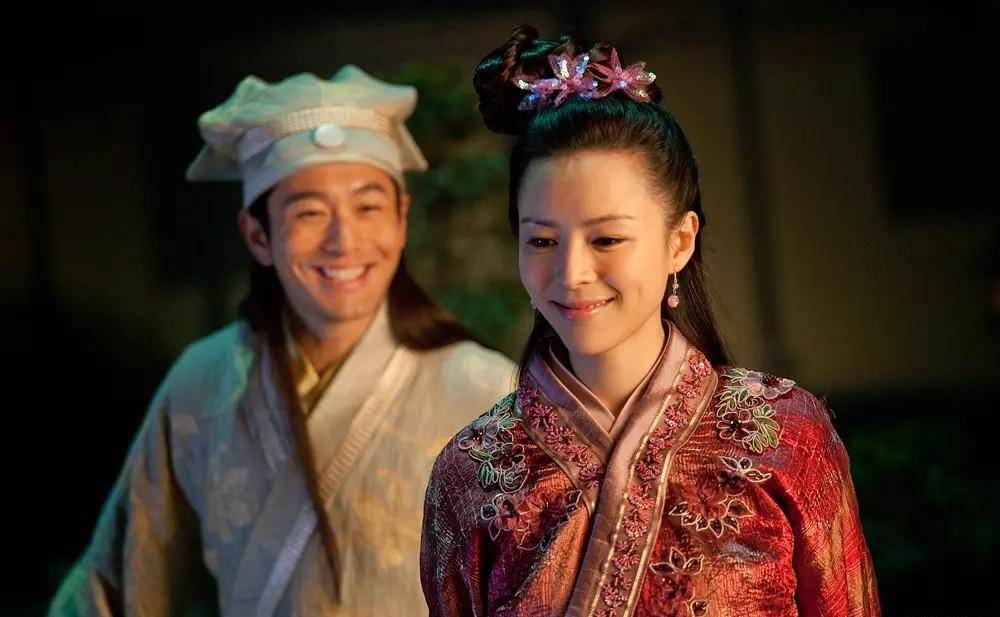 10版"秋香"颜值对比,有人仿佛从书中走来,有人毁经典_唐伯虎_陈思思