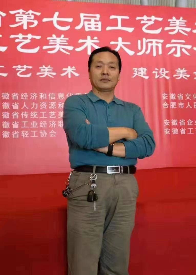 华夏石侠,勇创砚道——记国画家,紫金石雕刻艺术家胡华勇～～檀力