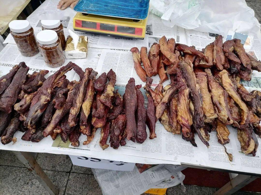 勐腊县 | "纯翠山货"走销景洪"农民丰收节"