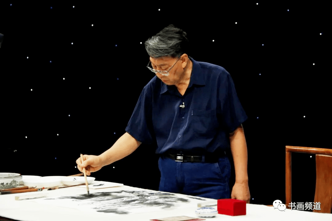 中央民族大学教授傅以新创作《雄山耸翠》_中国画系_作品_美术