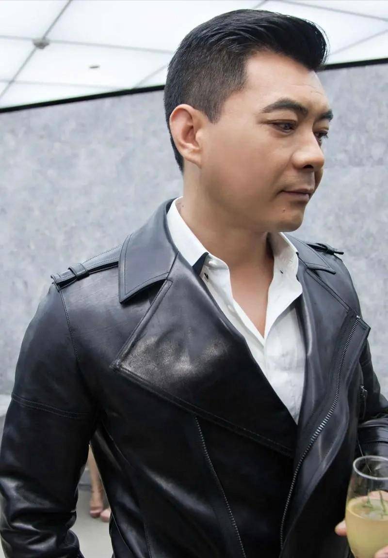 王新军:成名后抛妻弃子,把秦海璐宠成宝,前妻红了他糊了_父母_话剧